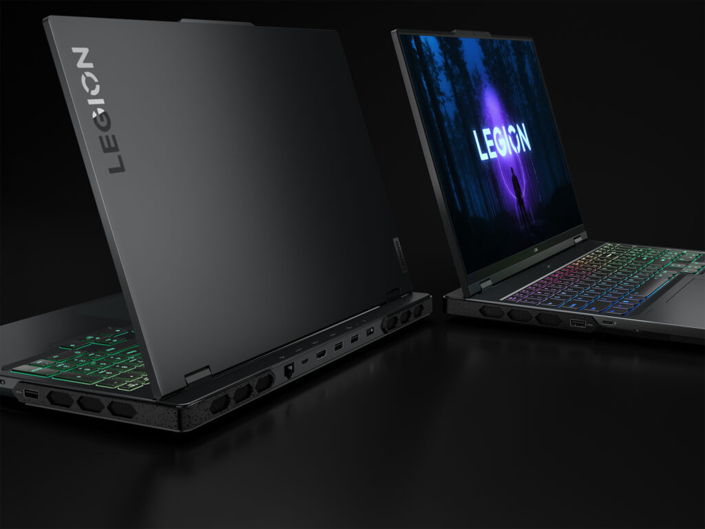 13b Legion Pro 7i Closeup Ports